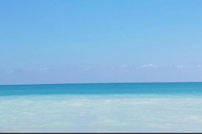 Apartamento junto al mar con WiFi y piscina